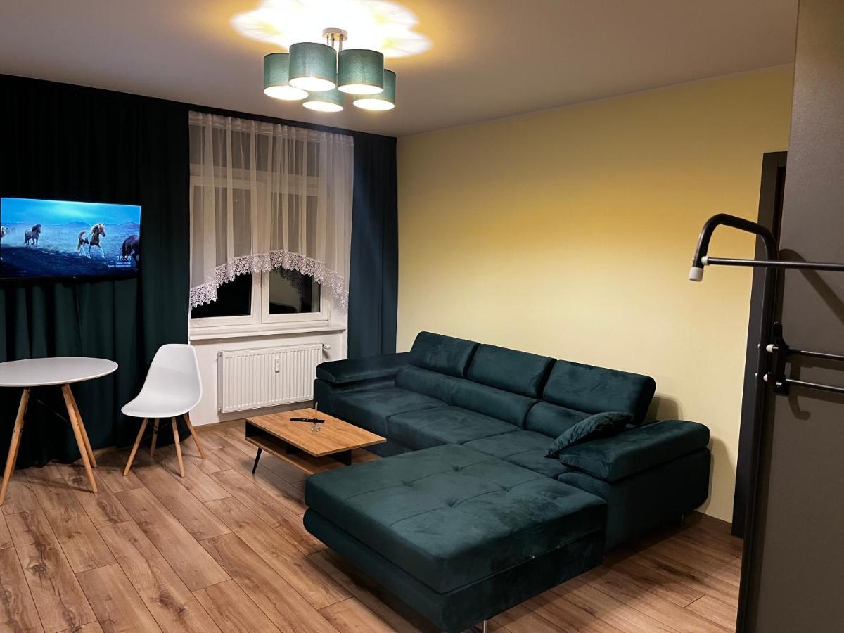 Komfortowy Apartament W Centrum Apartment Явожно Екстериор снимка